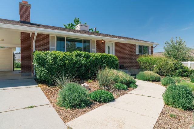 322 E LANE CIR, Sandy, UT 84070
