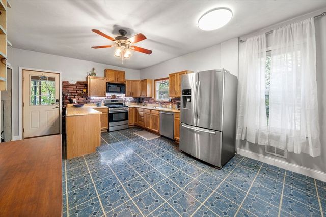 38 Hope Street, Attleboro, MA 02703