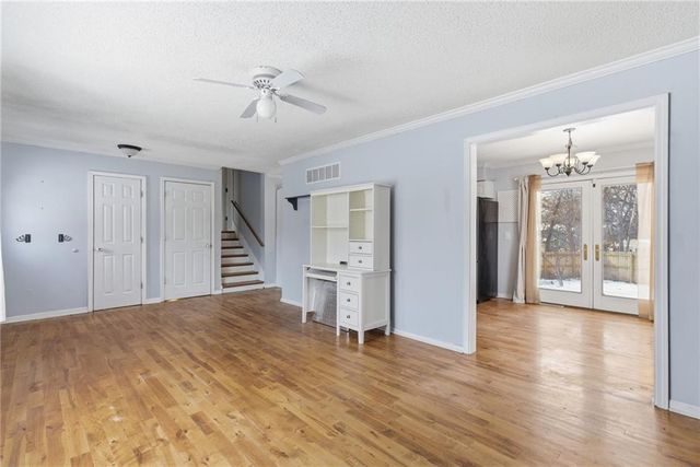 9900 OAKDELL Street, Kansas City, MO 64114