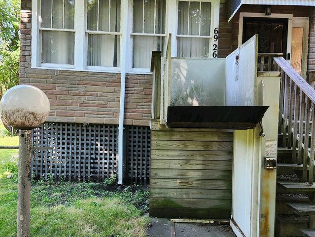 6926 S Vernon Avenue, Chicago, IL 60637