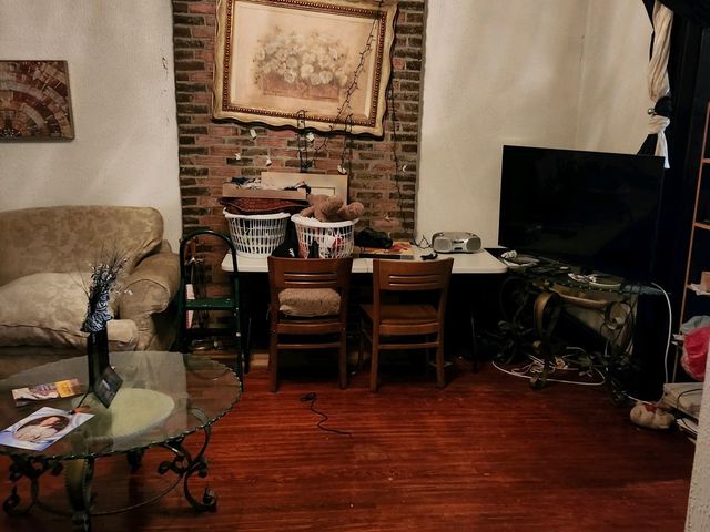 6926 S Vernon Avenue, Chicago, IL 60637