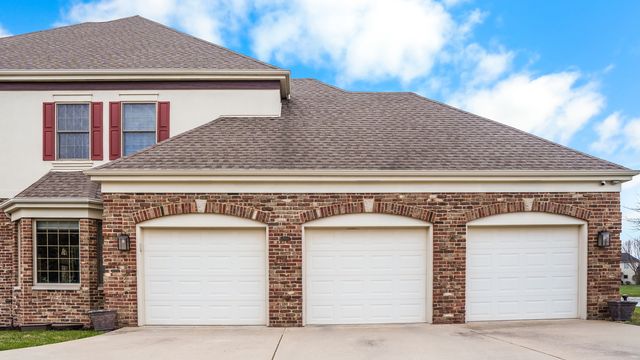 1607 Chestnut Grove Court, Champaign, IL 61822