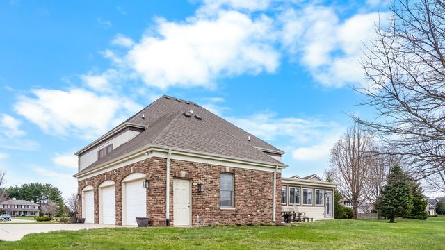 1607 Chestnut Grove Court, Champaign, IL 61822