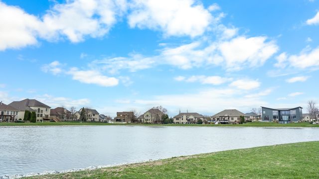 1607 Chestnut Grove Court, Champaign, IL 61822