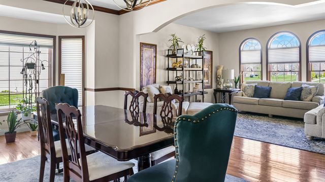 1607 Chestnut Grove Court, Champaign, IL 61822