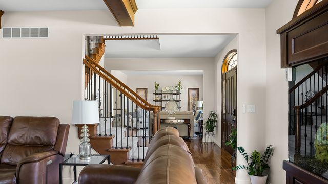 1607 Chestnut Grove Court, Champaign, IL 61822