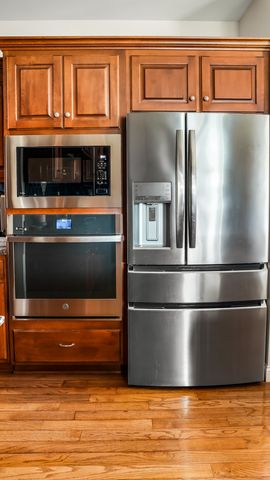 1607 Chestnut Grove Court, Champaign, IL 61822