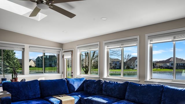 1607 Chestnut Grove Court, Champaign, IL 61822