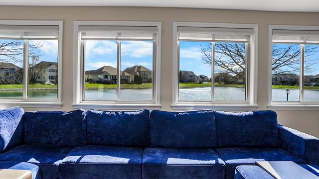 1607 Chestnut Grove Court, Champaign, IL 61822