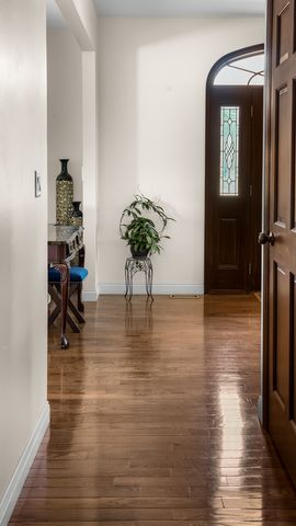 1607 Chestnut Grove Court, Champaign, IL 61822