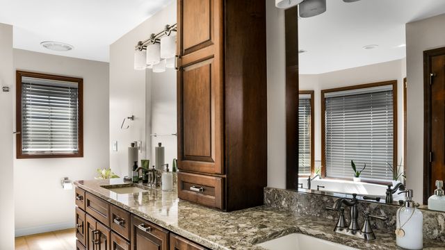 1607 Chestnut Grove Court, Champaign, IL 61822