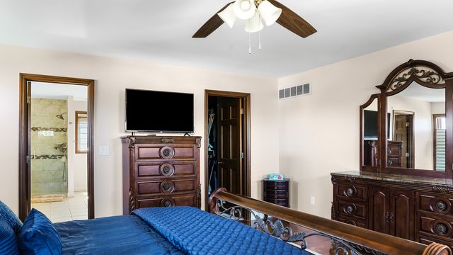 1607 Chestnut Grove Court, Champaign, IL 61822