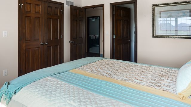 1607 Chestnut Grove Court, Champaign, IL 61822