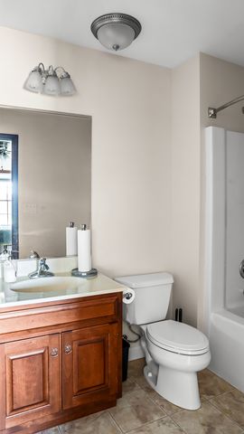 1607 Chestnut Grove Court, Champaign, IL 61822