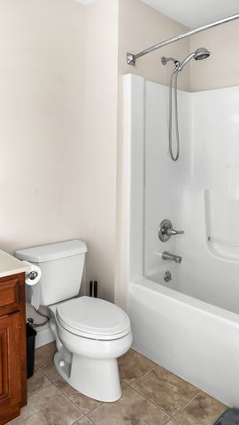 1607 Chestnut Grove Court, Champaign, IL 61822