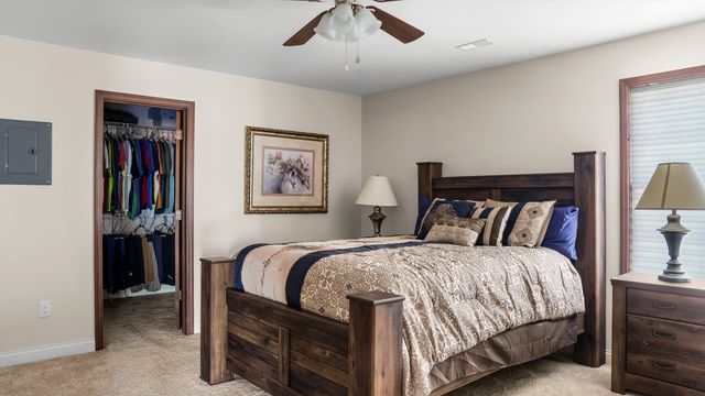 1607 Chestnut Grove Court, Champaign, IL 61822