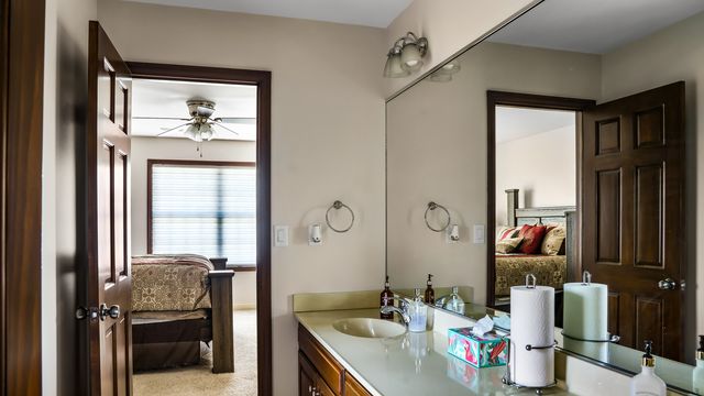 1607 Chestnut Grove Court, Champaign, IL 61822