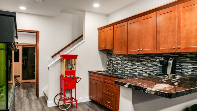 1607 Chestnut Grove Court, Champaign, IL 61822