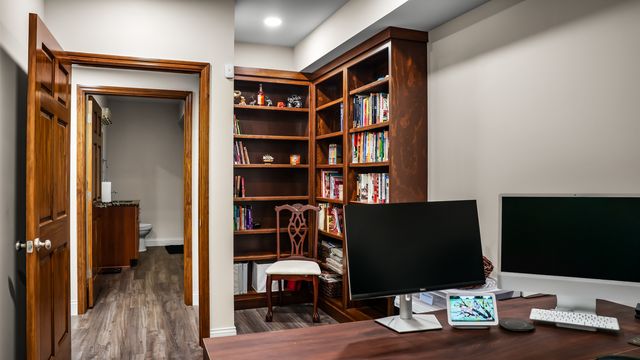 1607 Chestnut Grove Court, Champaign, IL 61822