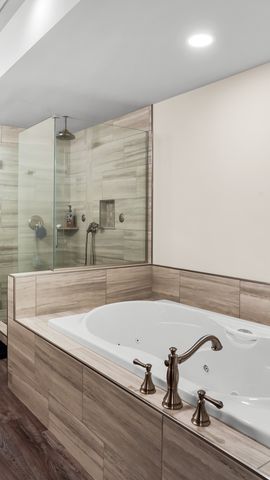 1607 Chestnut Grove Court, Champaign, IL 61822