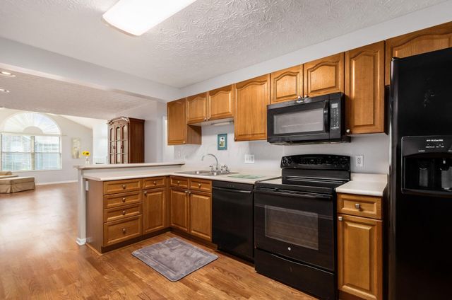 5941 Landings Pond Place, Grove City, OH 43123