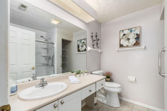5941 Landings Pond Place, Grove City, OH 43123