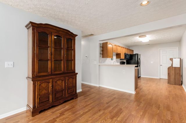 5941 Landings Pond Place, Grove City, OH 43123