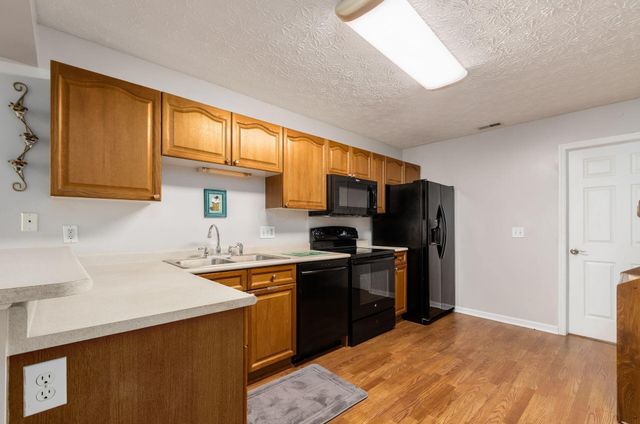5941 Landings Pond Place, Grove City, OH 43123