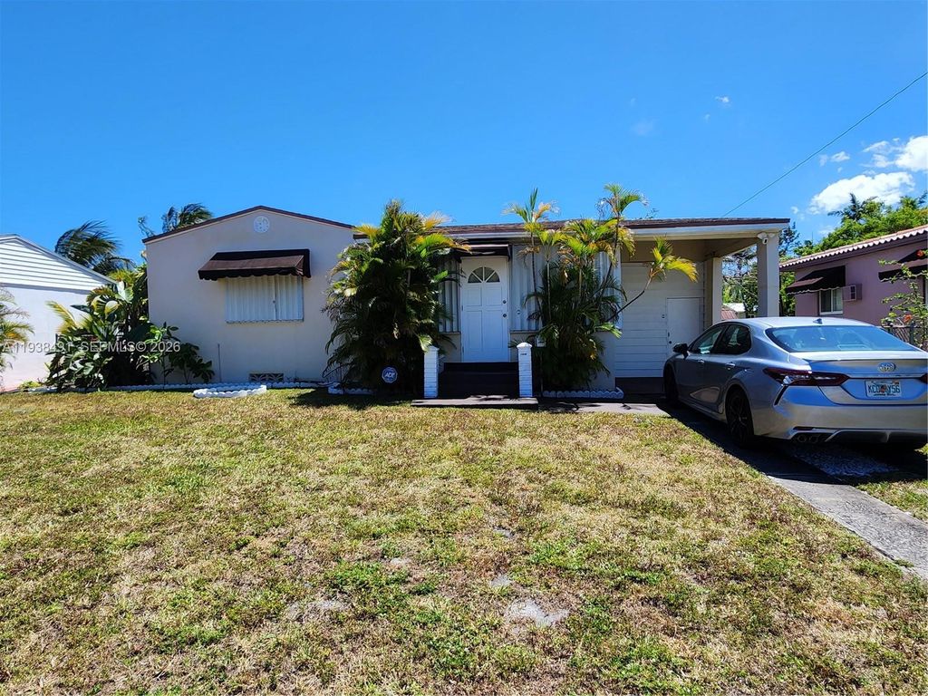 1846 Wiley St, Hollywood, FL 33020