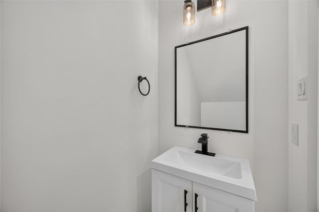 8208 Sterlingshire Street B, Houston, TX 77078