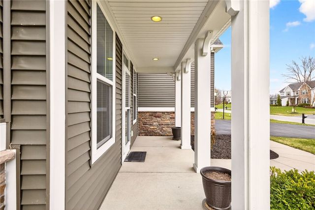 1041 Warters Cv, Victor, NY 14564