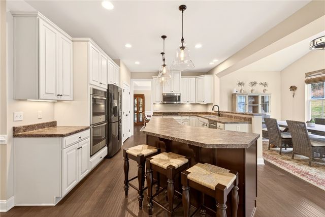 1041 Warters Cv, Victor, NY 14564