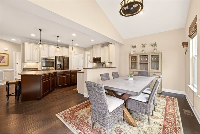 1041 Warters Cv, Victor, NY 14564