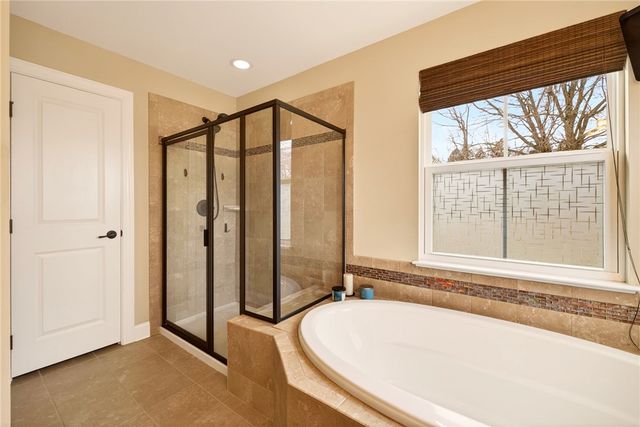 1041 Warters Cv, Victor, NY 14564