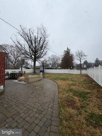 307 CANDLEWOOD, Broomall, PA 19008