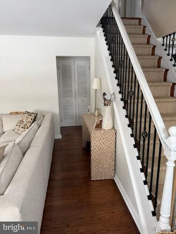 307 CANDLEWOOD, Broomall, PA 19008