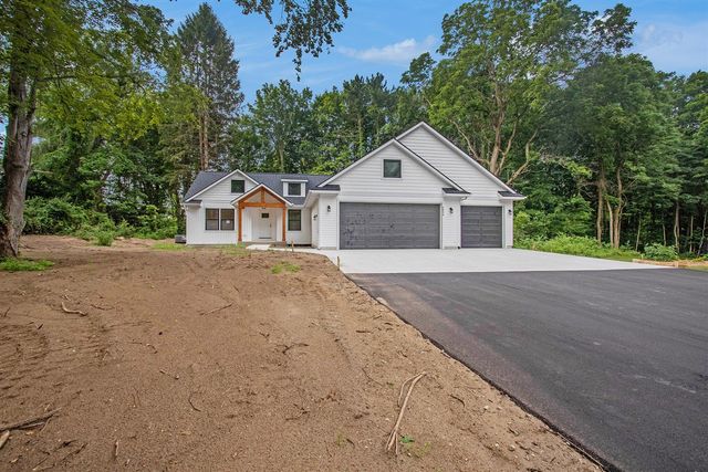 5500 Timberstone Lane, West Olive, MI 49460