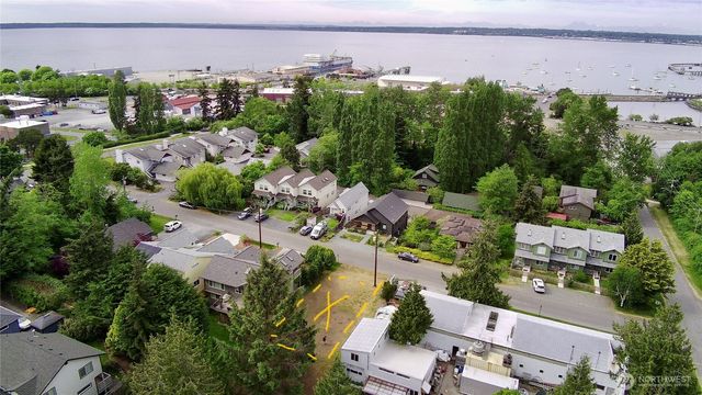 542 Donovan Avenue, Bellingham, WA 98225
