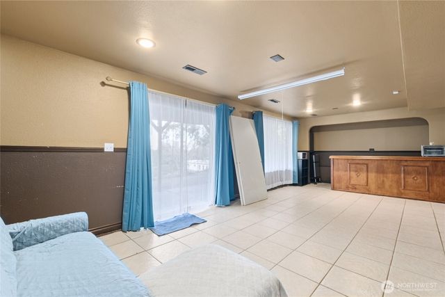 2826 S Meridian, Puyallup, WA 98373