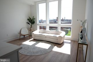 2105 M ST NE #11, Washington, DC 20002