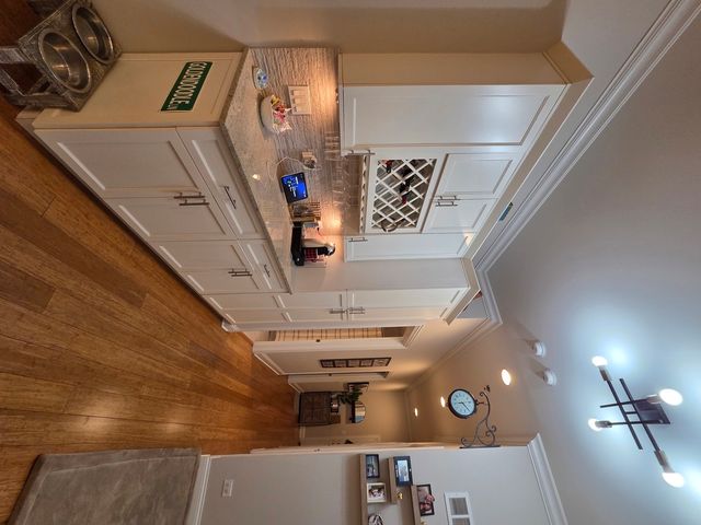 22 N Aberdeen Street 205, Chicago, IL 60607