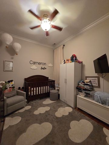 22 N Aberdeen Street 205, Chicago, IL 60607