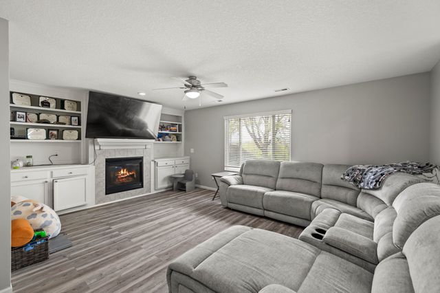 4473 Tamara Lane, West Des Moines, IA 50265