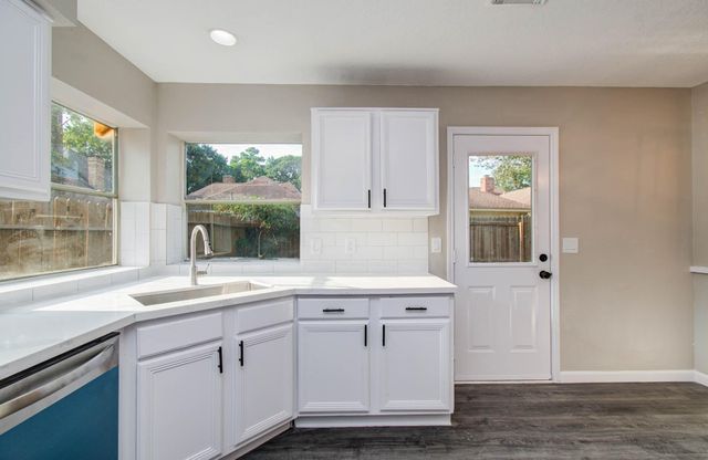 5803 Forest Timbers Dr, Humble, TX 77346