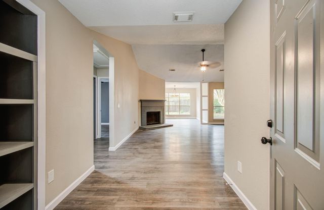5803 Forest Timbers Dr, Humble, TX 77346