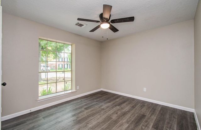 5803 Forest Timbers Dr, Humble, TX 77346