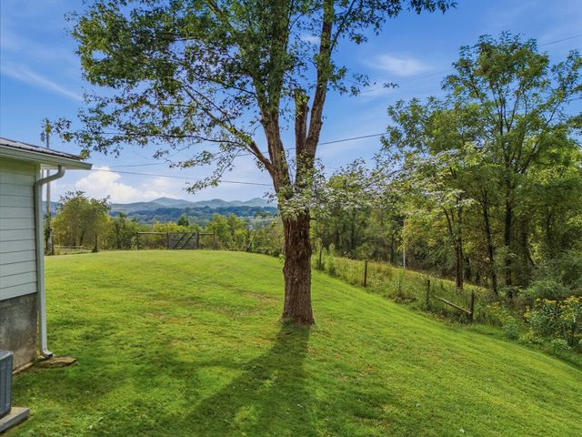 1038 Jarrett Road, Hayesville, NC 28094