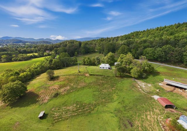 1038 Jarrett Road, Hayesville, NC 28094