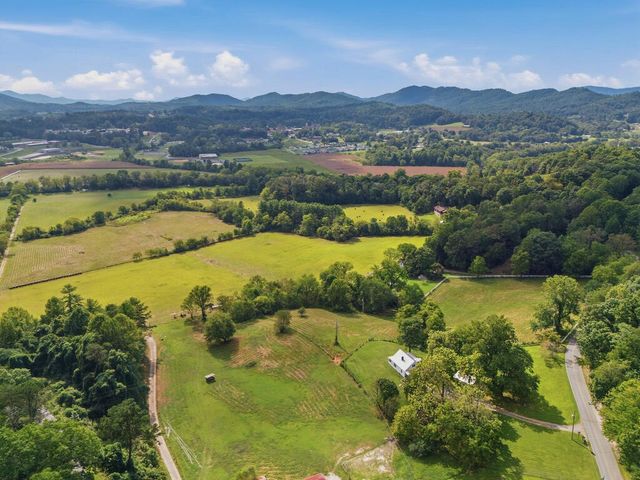 1038 Jarrett Road, Hayesville, NC 28094