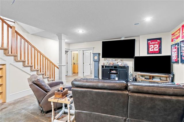 615 E 6th Street, Lawson, MO 64062